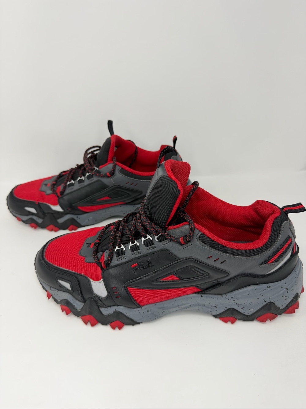 Fila Trail Hiking Shoes Red Black Gray Men’s Size 13 Outdoor Sneakers